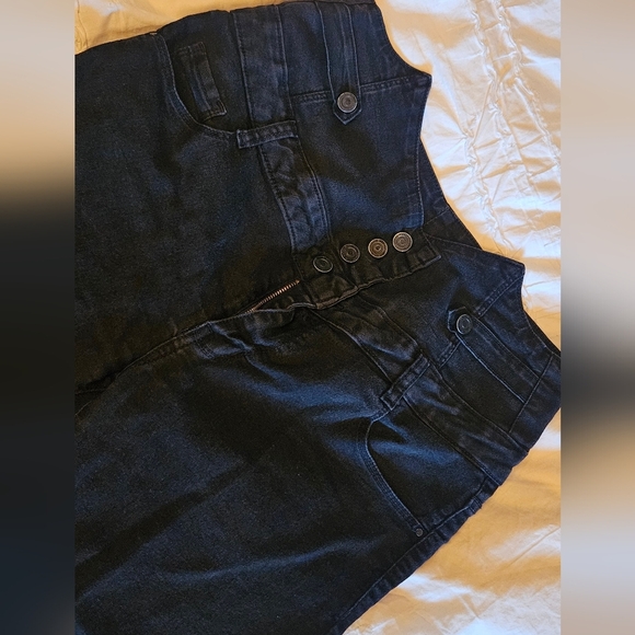 Stylish Black High Waited Skinny Jeans - Picture 2 of 4